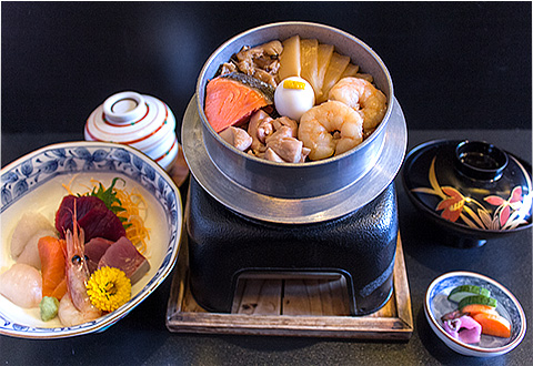 五目釜飯御膳の写真