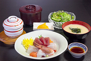 お造里御膳の写真